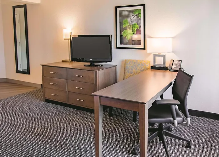 La Quinta By Wyndham Worth View 3*