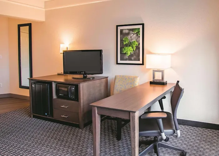 La Quinta By Wyndham Worth View Hotel 3*