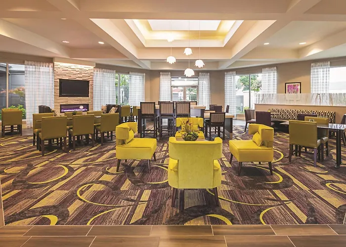 La Quinta By Wyndham Worth View Hotel