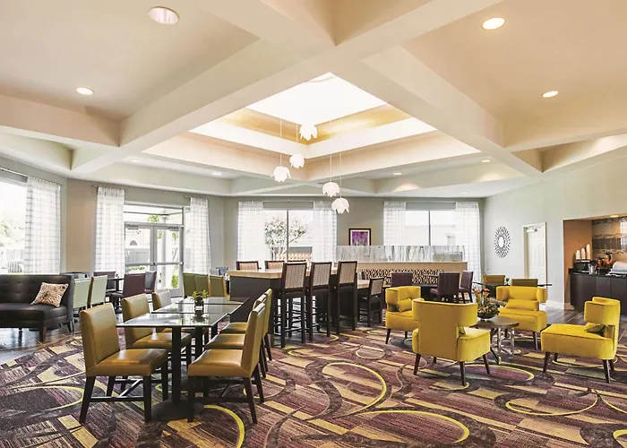 La Quinta By Wyndham Worth View Hotel