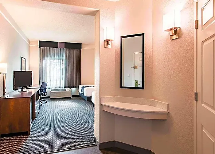 La Quinta By Wyndham Worth View Hotel Fort Worth